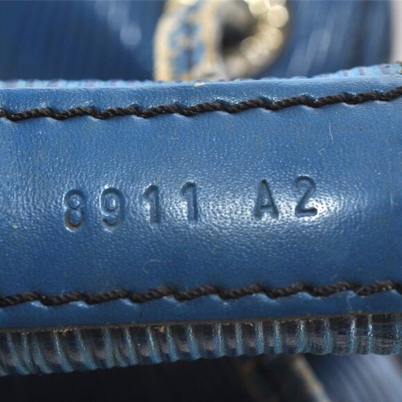 Authentic Louis Vuitton Epi Petit Noe Shoulder Drawstring Bag Blue - Picture 4 of 16